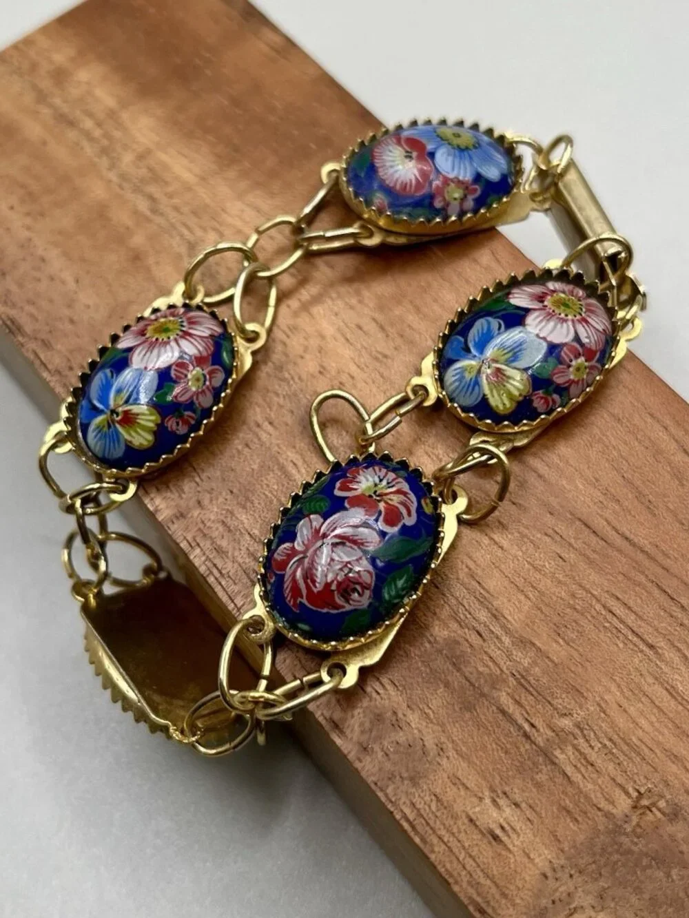 VTG Italian Venetian Floral Glass Cabochon Bracelet Gold Tone Mid Century MCM